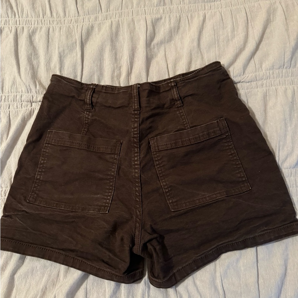 Universal Thread Shorts - Picture 2 of 3